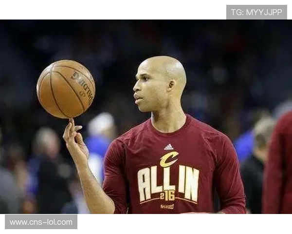 经济视角：30岁老将遭清洗与26岁后卫获顶薪，俱乐部薪资策略揭秘